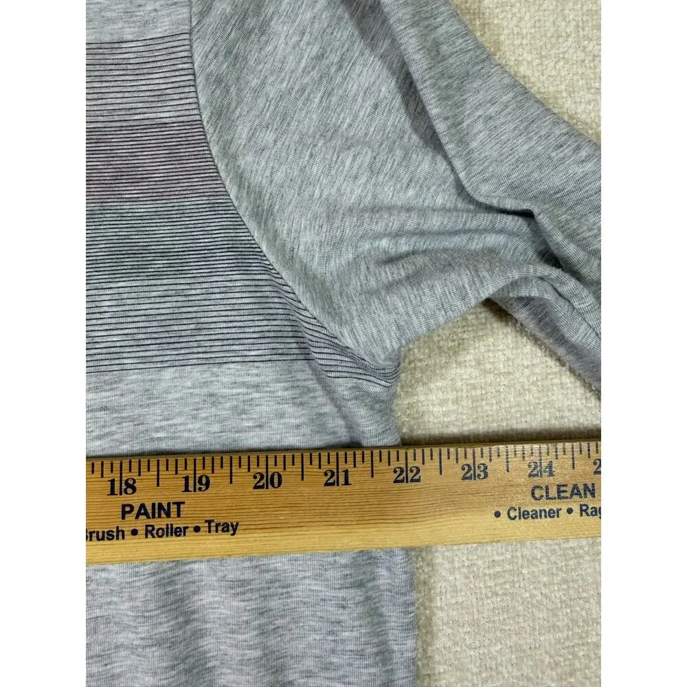 Travis Mathew Men L Gray 1/4 Zip Lightweight Athletic Pullover Golf Performance